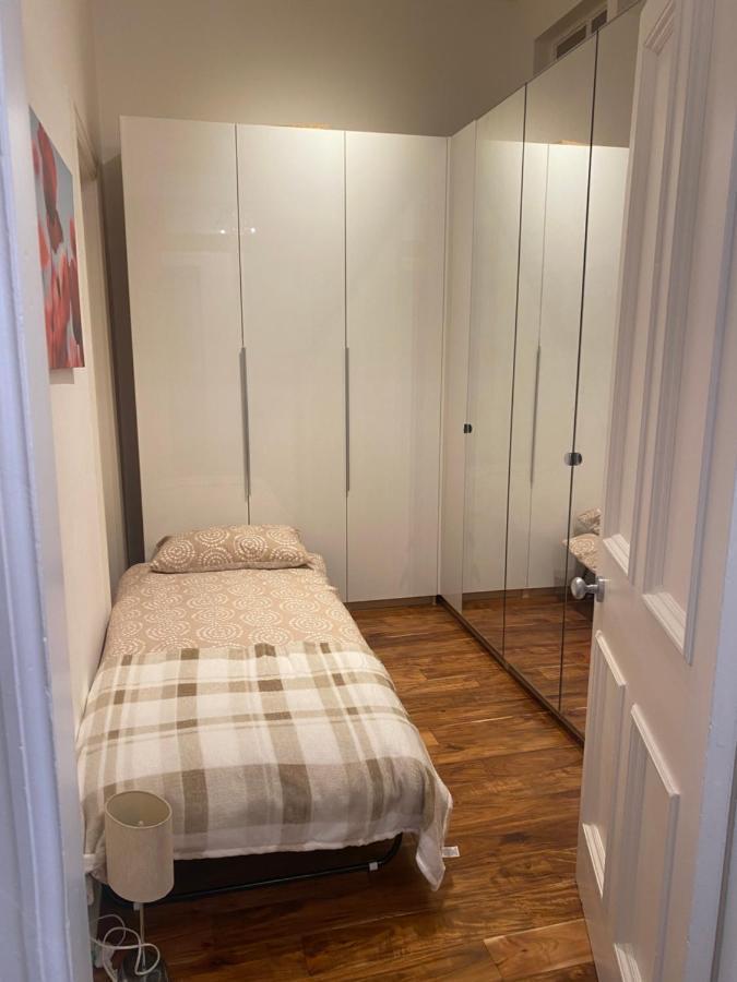 Lovely Main Door 2 Bed Apartment Edinburgh Exterior photo